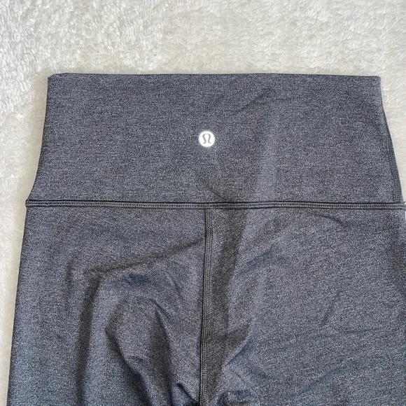 Lululemon Wunder Under Crop (Hi-Rise) - Picture 5 of 9